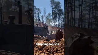 Bulldozer KOMATSU D275 Stripping off Top soil / Tractor sobre orugas KOMATSU d275 descapotando