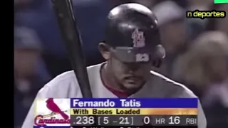 Los dos home runs de Fernando Tatis con las bases llenas al mismo pitcher en un juego.