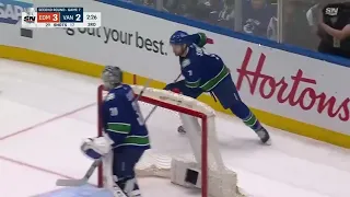 Edmonton Oilers eliminate Vancouver Canucks in Game 7 of second round-End of game and handshake line