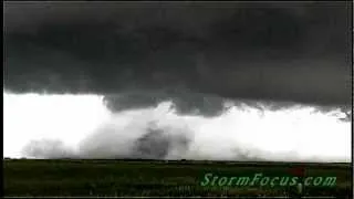 Video - Wall Cloud w/ the TIV Driving By Filmed in Kansas on May 25th, 2012 ۞۞۞