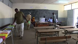 Senegal votes after tense election campaign