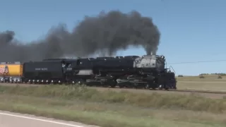 Union Pacific 3985 with Maximum Smoke in HD