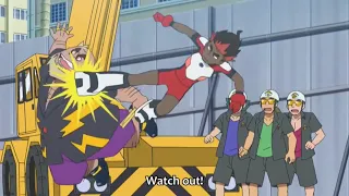 Kiawe kicks Viren to safety Pokémon Sun and Moon Episode 85 English Sub