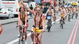 Hundreds of naked people cycle through central London | World Naked Bike Ride