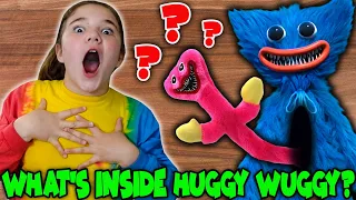 What's Inside Huggy Wuggy 2.0! Cutting Open Huge Huggy Wuggy (Skit)