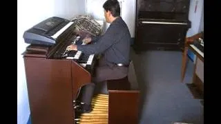 Si nos dejan el organo que canta y habla Igor Stepanenko