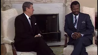 President Reagan Meeting with Zulu Chief Gatsha Buthelezi of South Africa on November 24, 1986