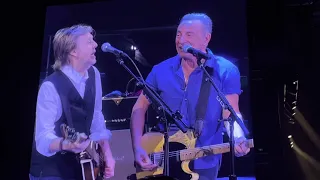 Paul McCartney & Bruce Springsteen - Glory Days [Live] // MetLife Stadium, NJ // June 16, 2022