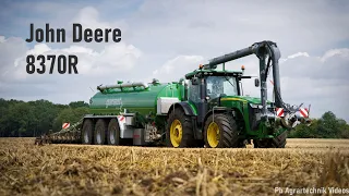 Stoppelbearbeitung mit einem John Deere 8370R und Kotte Garant 3-Achs Fass mit Scheibenegge