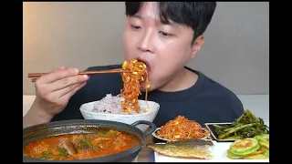 Incredible Chinese Eating Challenge: Unbelievable Boys' Video #eating