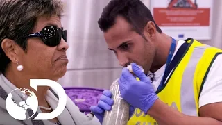 Polícia detecta drogas em mala de idosa | Controle de Fronteiras | Discovery Brasil