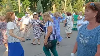 А я баба молода!!!💃🌹Танцы в парке Горького!!!🌴💃Харьков 2021