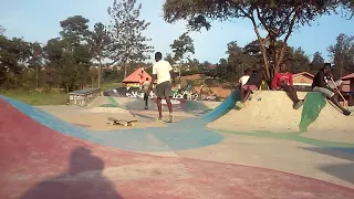 Rwanda hot day skateboarding cruisn'