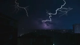 ⚡ Thunderstorm Soundscape with Pouring Rain Sounds and Thunder & lightning Ambience as Sleep Trigger