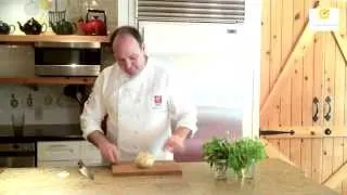 How to Cut an Onion with Jeffrey Elliot