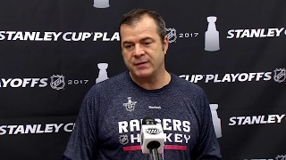 Vigneault says Karlsson is in a league of his own