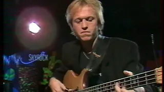 Mark King & Mike Lindup - Level 42 -  Dune Tune -  Live on French TV