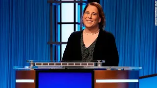 Amy Schneider breaks new 'Jeopardy' record with winning streak