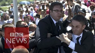 Srebrenica: Serb PM Vucic flees ceremony - BBC News