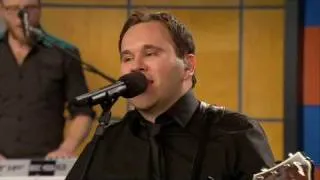 Matt Redman Sings "You Never Let Go"