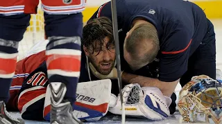 NHL: Goalies That Get Hurt But Stay In The Game