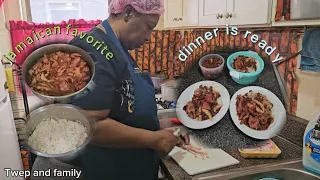 cooking pig tail/chicken foot stew peas N white rice 🇯🇲 style