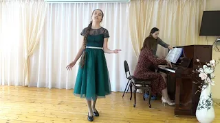 Фонтану Бахчисарайского дворца исполняет Елизавета Белоткач