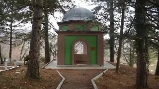 Turgut Alp , mausoleo en la villa de Gence, Inegol-Bursa.