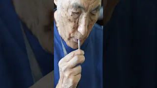 The process of making a Japanese brush. An 81-year-old craftsman making brushes for 65 years.
