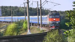 Тепловоз ТЭП70-0367 с поездом  №83  Санкт-Петербург — Гомель