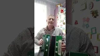 Иван Кучин (а на чëрных ресницах) исполняет Геннадий Шмелёв