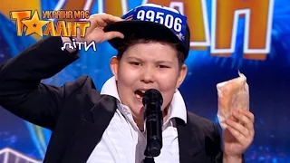 WOW! This guy sings his own song about love and candies - Got Talent 2017