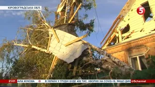 Травмовані люди, зруйновані будинки, повалені дерева: буревій пронісся у Кропивницькому