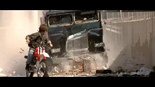 Отрывок из фильма Терминатор 2. Погоня на грузовике.