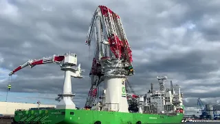 Accident with OffShore Liebherr crane in the port of Rostock