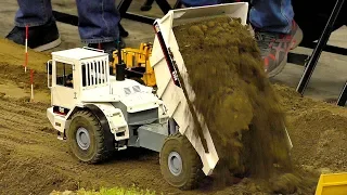 WOW !!! MEGA RC CONSTRUCTION SITE IN SCALE 1:14 WITH FASCINATING MODELS AT WORK AND IN MOTION