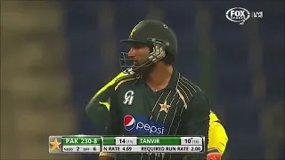 Glenn Maxwell Double wicket maiden final over