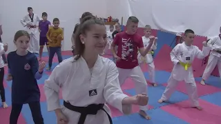 TKD KLUB CRNI LABUDOVI OSTVARIO ZAPAŽENE REZULTATE NA TURNIRU U HADŽIĆIMA