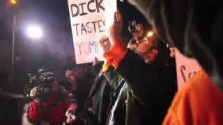 Showbiz411.com exclusive: Kevin Smith protests the protesters at his "Red State" Sundance premiere