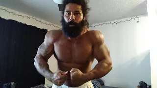 OnlyFans Bodybuilder Muscle Flexing Samson Biggz