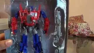 Review & GIVEAWAY - Optimus Prime Evasion Mode -  Transformers Age of Extinction Movie