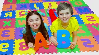 ABC Learn English Alphabet - Kids Songs with Nick and Poli