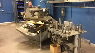 Lot 1825 - Milwaukee Horizontal Milling Machine