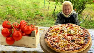 Giant Chicken Pizza: cooking a wood-fired Chicken Pizza-Dough and sauce recipes