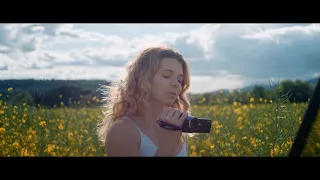 Juju Fitcats - Belle Au Naturel (Clip Officiel)