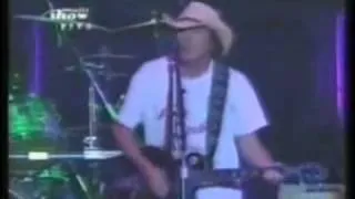 Rock in Rio 2001  Neil Young   Hey Hey, My My Into The Black