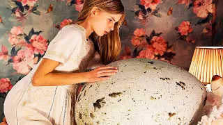 Девочка приносит домой яйцо, из которого вылупляется монстр