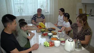 156 миллиардов тенге выплатили в виде пособий многодетным семьям Казахстана