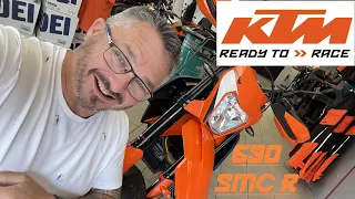 What!! another supermoto, 2023 KTM 690 SMC R