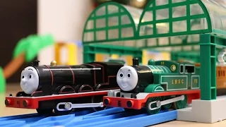 トーマスプラレール はじめて物語 緑のトーマス＆黒いジェームス